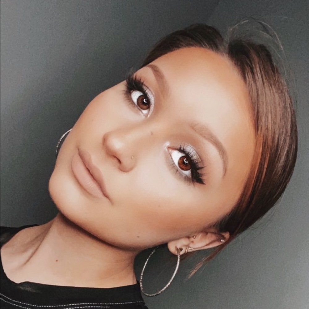 Meet your Posher, Noelle